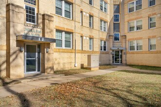 Chillum Manor Apartments in Washington, DC - Building Photo - Building Photo