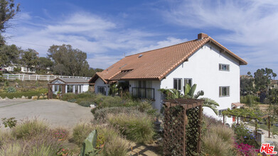 29053 Pacific Coast Hwy in Malibu, CA - Building Photo - Building Photo