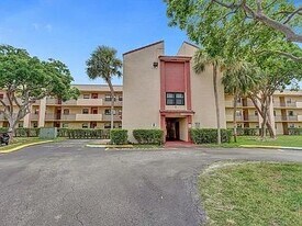 3396 Foxcroft Rd in Miramar, FL - Building Photo