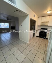 2727 N Dodge Blvd in Tucson, AZ - Building Photo - Building Photo