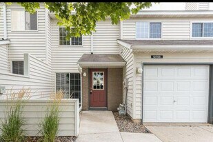 12756 Edgewater Path in Apple Valley, MN - Building Photo
