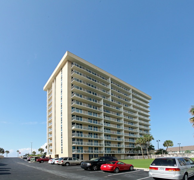 Sabine Yacht and Racquet Club in Gulf Breeze, FL - Foto de edificio - Building Photo