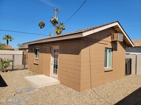 1638 E Granada Rd in Phoenix, AZ - Building Photo