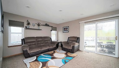 4006 Brenton Dr in Joliet, IL - Building Photo - Building Photo