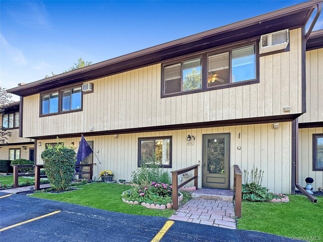 property at 1206 Chelsea Cove S