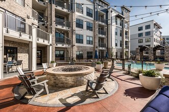 Vintage at the Avenue Apartments in Murfreesboro, TN - Foto de edificio - Building Photo