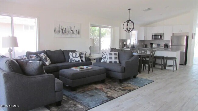 8620 W Paradise Ln in Peoria, AZ - Building Photo - Building Photo
