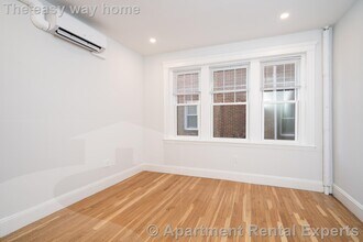 18 Forest St in Cambridge, MA - Foto de edificio - Building Photo