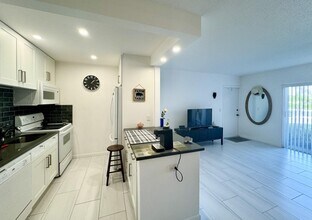 4501 S Ocean Blvd in Palm Beach, FL - Building Photo - Building Photo