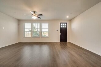 2412 Eureka Wy in Lewisville, TX - Building Photo - Building Photo