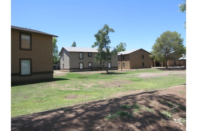 465 W Ivyglen St in Mesa, AZ - Foto de edificio - Building Photo