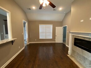 8859 Glen Crossing-Unit -1 in Olive Branch, MS - Building Photo - Building Photo