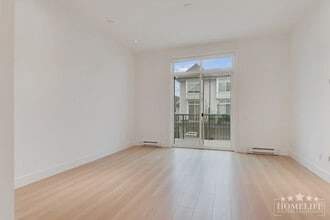 2838 Livingstone Ave in Abbotsford, BC - Building Photo - Building Photo