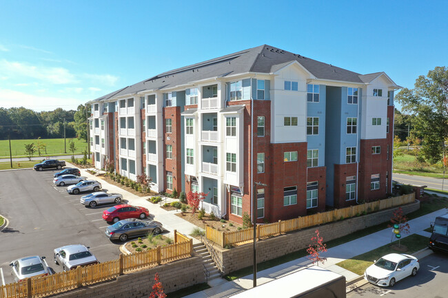 Alta Croft in Charlotte, NC - Building Photo - Building Photo