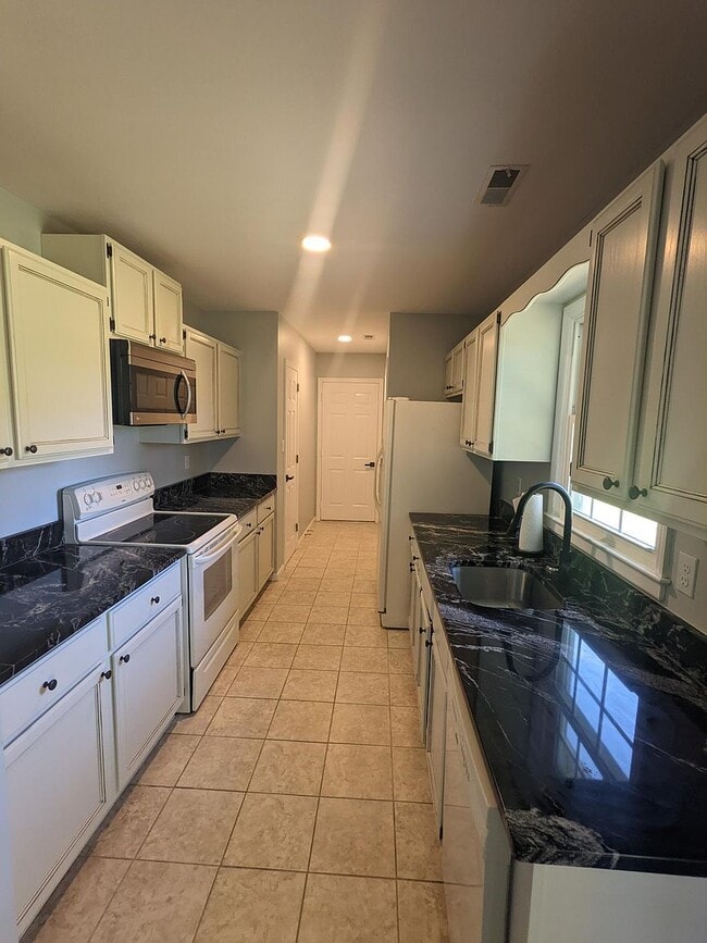 714 N Forty Rd