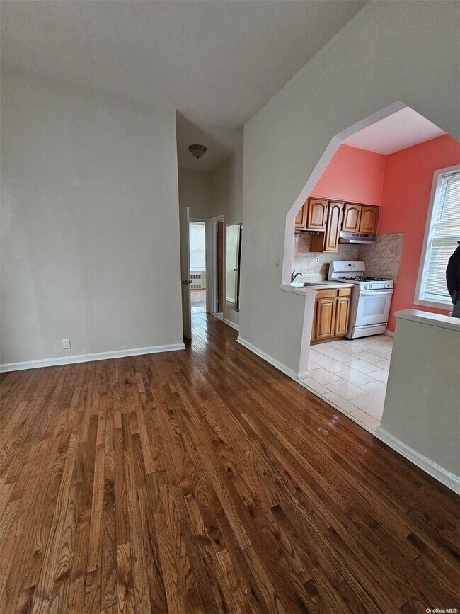 537 E 83rd St-Unit -1 in Brooklyn, NY - Building Photo - Building Photo