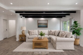 2212 Linda Flora Dr in Los Angeles, CA - Building Photo - Building Photo