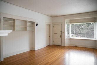 341 Lighthouse Ave in Pacific Grove, CA - Building Photo - Building Photo