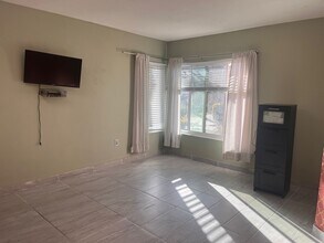 15293 Maturin Dr in San Diego, CA - Building Photo - Building Photo