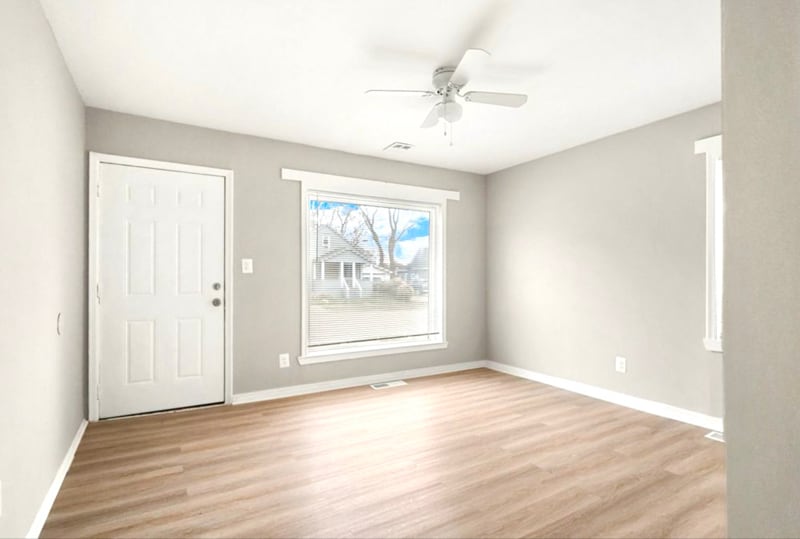 8499 Meadow Ave in Warren, MI - Building Photo
