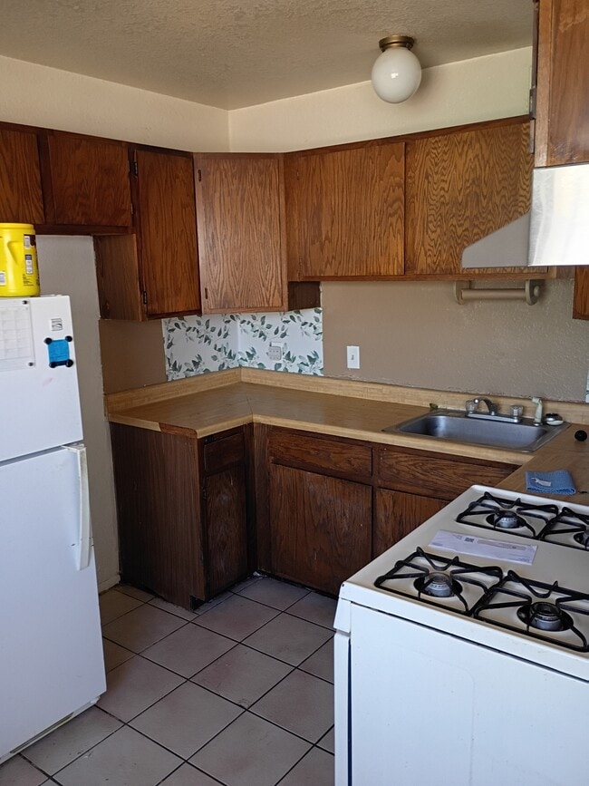 3608 Edgar Park Ave in El Paso, TX - Foto de edificio - Building Photo