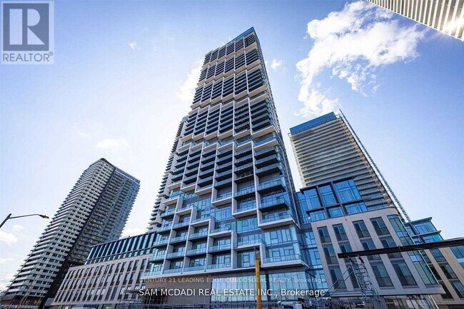 1000-1000 Portage Pkwy in Vaughan, ON - Building Photo - Building Photo