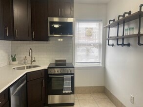 26 Brewer St in New London, CT - Building Photo - Building Photo
