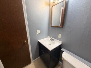 1003 Shasta Dr in Danville, IL - Building Photo - Building Photo