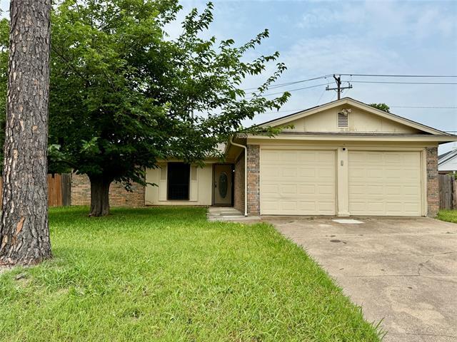 property at 3400 Chatham Ct