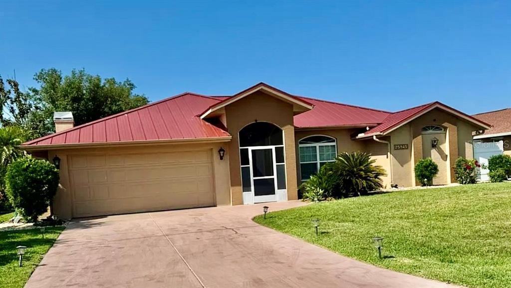 25145 Mercedes Dr in Punta Gorda, FL - Building Photo