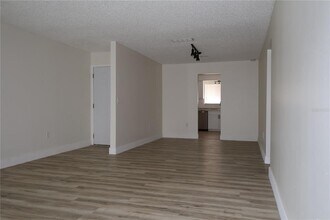 4213 S Semoran Blvd in Orlando, FL - Building Photo - Building Photo