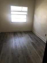 14343 Walsingham Rd in Largo, FL - Foto de edificio - Building Photo