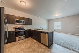 4090 Warthog Hts in Colorado Springs, CO - Building Photo - Building Photo