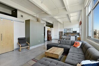 700 N Washington Ave in Minneapolis, MN - Foto de edificio - Building Photo