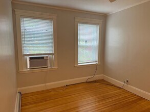 235 Rawson Rd, Unit 3 in Brookline, MA - Building Photo - Building Photo