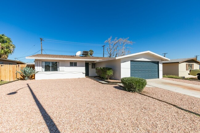 5920 Jerry Dr in Las Vegas, NV - Building Photo - Building Photo