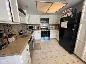 2009 Bobby Jones Dr in El Paso, TX - Building Photo - Building Photo