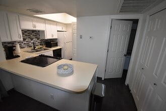 1200 E River Rd in Tucson, AZ - Building Photo - Building Photo