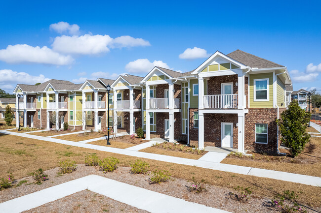 Savannah Gardens Phase VI in Savannah, GA - Foto de edificio - Building Photo