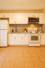 3919 3rd Ave Dr E in Palmetto, FL - Foto de edificio - Building Photo