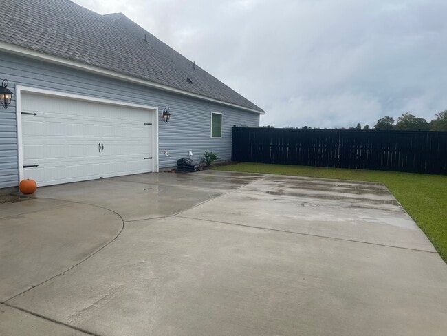 143 Westfield Dr in Ridgeville, SC - Building Photo - Building Photo