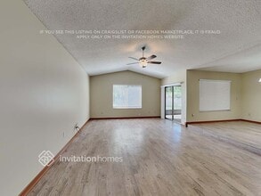 8228 Lost Lake Dr in Orlando, FL - Foto de edificio - Building Photo