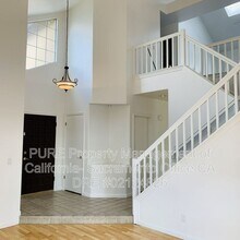 5004 Hidden Meadow Way in Antelope, CA - Building Photo - Building Photo