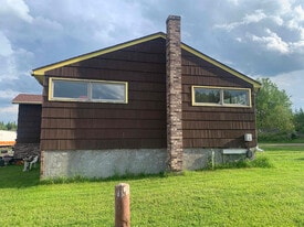 5197 Lavaque Rd in Duluth, MN - Building Photo