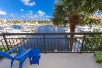 2401 Marina Isle Way in Jupiter, FL - Foto de edificio - Building Photo