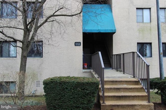 613 Oakland Hills Ct-Unit -101 in Arnold, MD - Building Photo - Building Photo