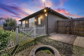 12220 Walter Vaughn Dr in Manor, TX - Building Photo - Building Photo