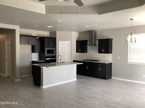 116 Sarah Trl in Sunland Park, NM - Building Photo - Building Photo