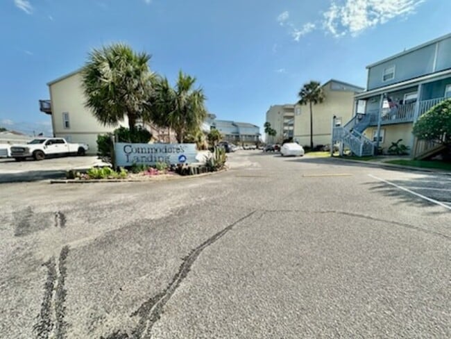 330 Bluefish Dr in Fort Walton Beach, FL - Building Photo - Building Photo