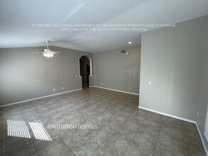 7042 Moss Ledge Run in Land O Lakes, FL - Foto de edificio - Building Photo